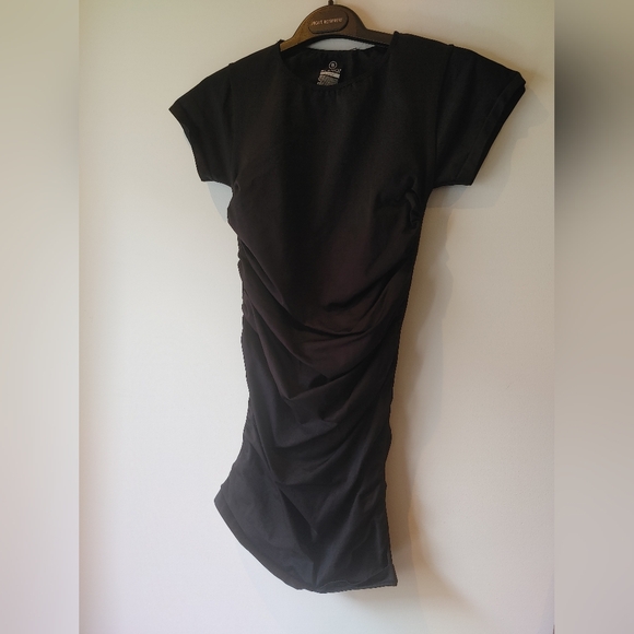 Blanqi Maternity Ruched Cap Sleeve Dress Size S/M - Picture 4 of 9